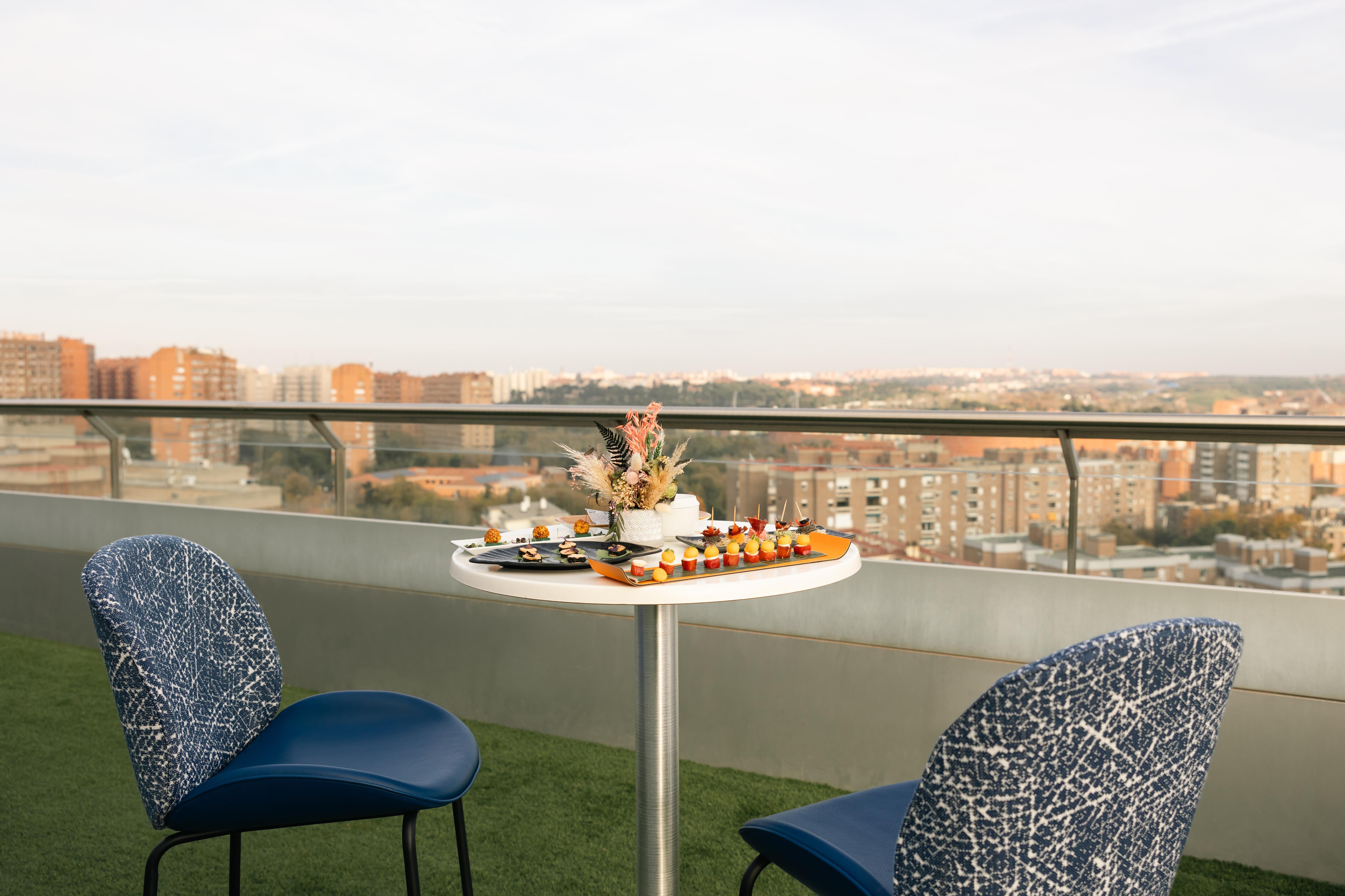 Voco Madrid Retiro By Ihg Hotel Bagian luar foto
