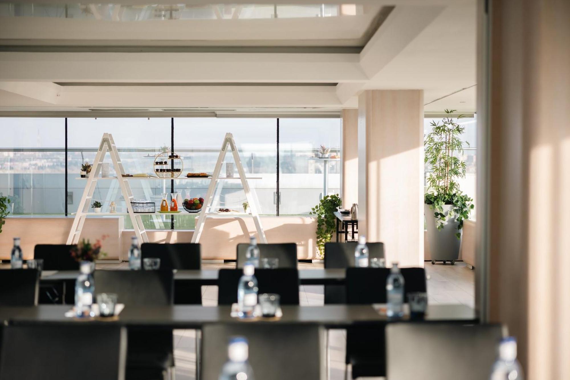 Voco Madrid Retiro By Ihg Hotel Bagian luar foto